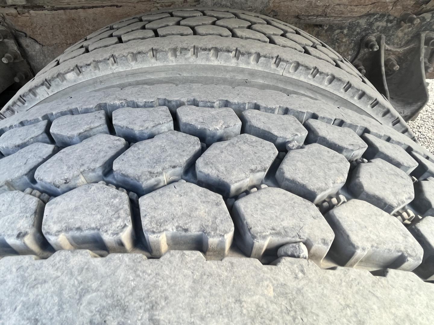 ./imagenes/INVOICE/2019/17415/CAMION INTERNATIONAL 4400 6X4 CON GRUA ARTICULADA COPMA 2000  (23).JPG